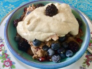 Budwig cream, Muesli - with blueberries, blackberries, pomegranate